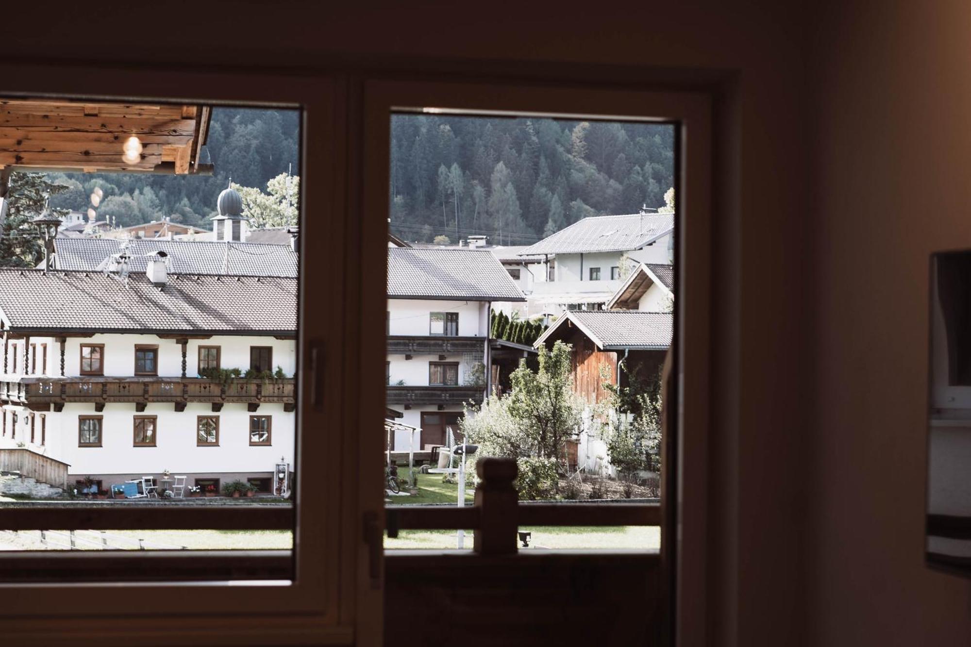 Lebe'Schlitters - Das Ferienapartmenthaus Im Zillertal Экстерьер фото